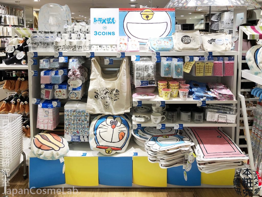 [日本藥粧研究室蒐雜貨]平價小叮噹哆啦A夢雜貨都在3COINS~ドラえもん in 3COINS單一商品150~500日圓喔～DORAEMON in 3COINS