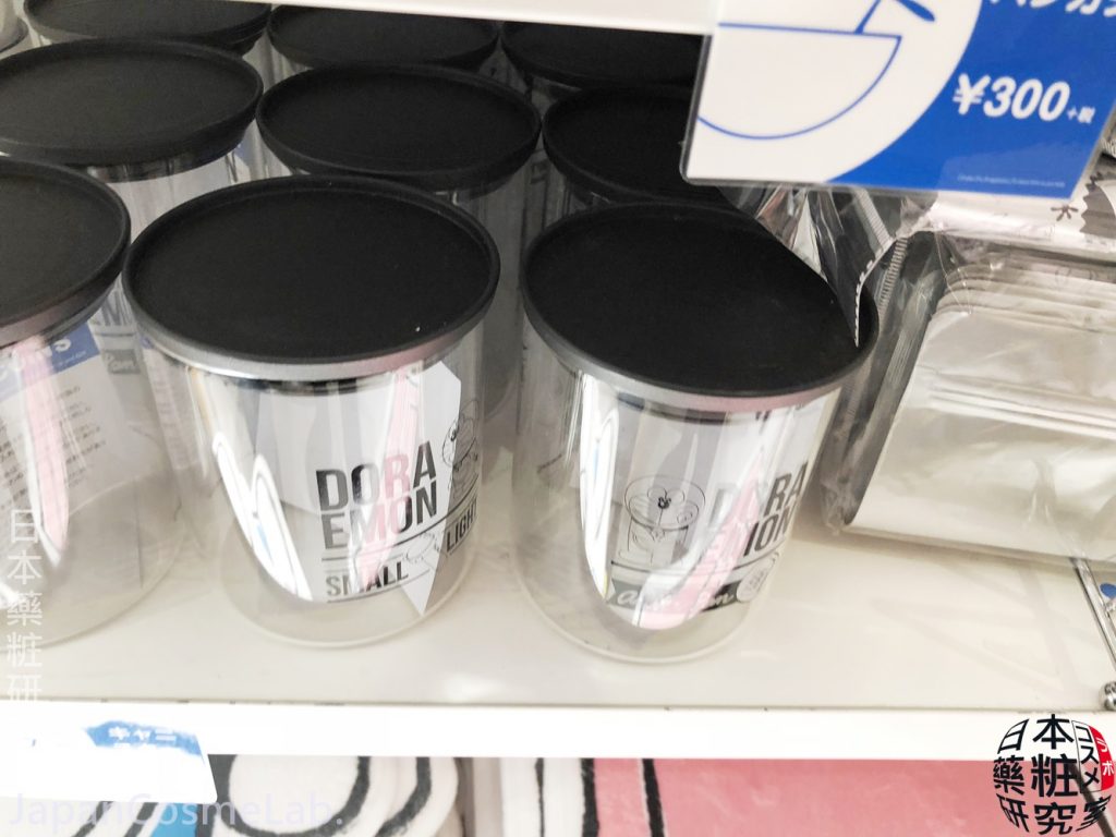 [日本藥粧研究室蒐雜貨]平價小叮噹哆啦A夢雜貨都在3COINS~ドラえもん in 3COINS單一商品150~500日圓喔～DORAEMON in 3COINS